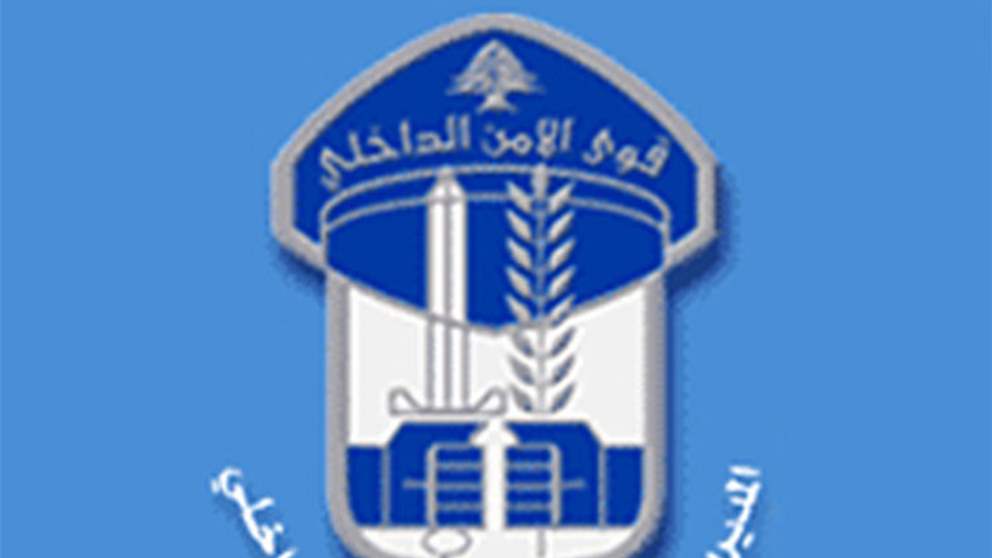 "يحطّم زجاج السيارات ويسرق ما بداخلها".. بقبضة قوى الأمن! 