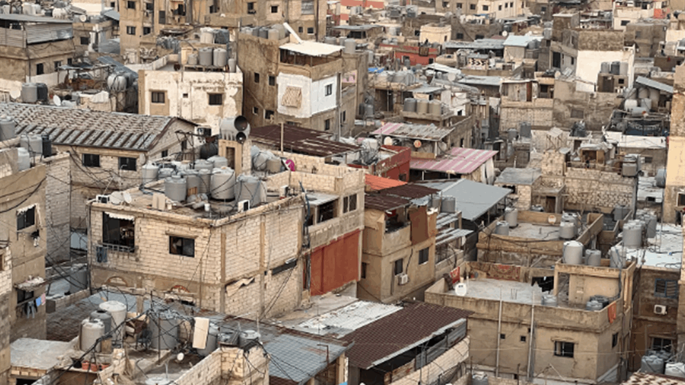 مخيمات لبنان.. منزوعة السلاح!