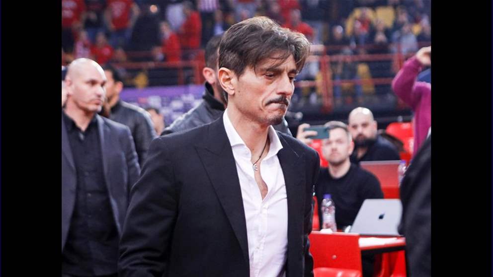 فيديو - الرئيس الغريب الأطوار يشتم الحكام أمام اليوروليغ