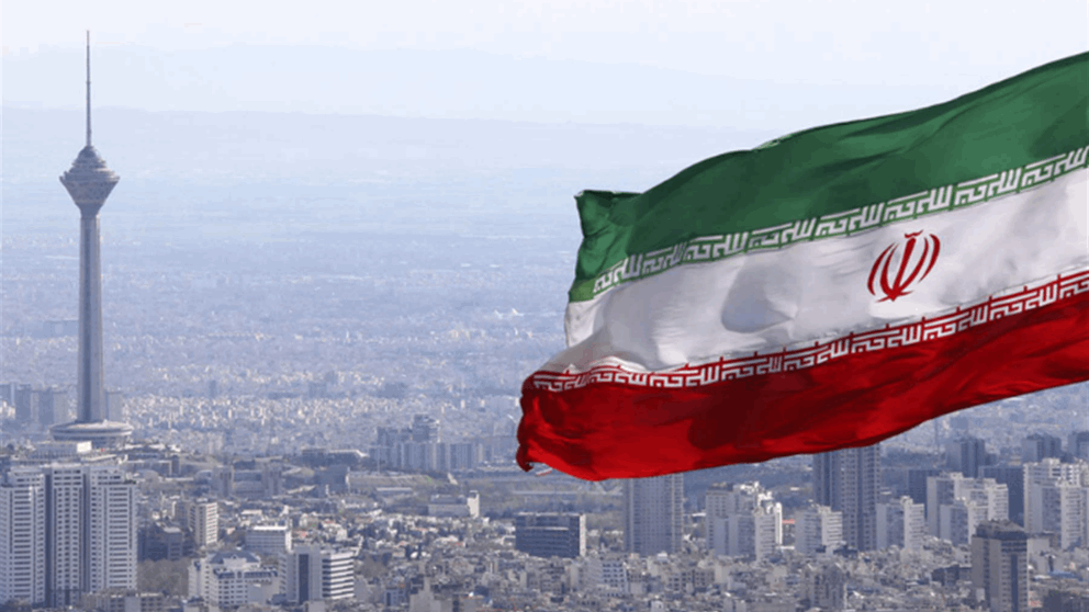 بعد شائعات اغتياله.. قيادي يظهر في طهران (فيديو) 